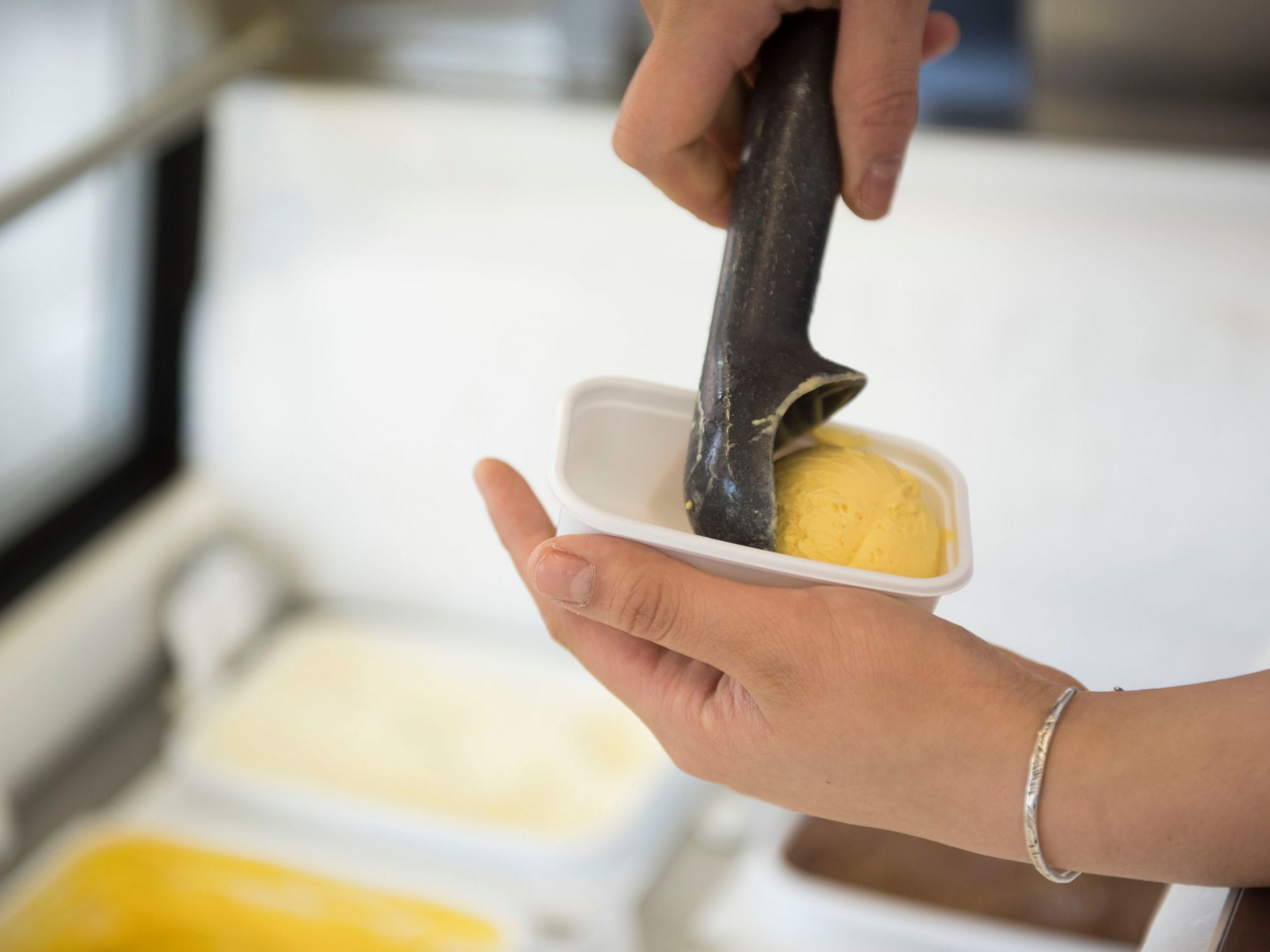 Live gelato scooping service for catered events in New York and New Jersey, gelato catering cart setup for weddings and corporate events